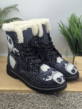 RAAD Shop Womens Size 8 Nightmare Design Lace Up Faux Fur Lined Boots